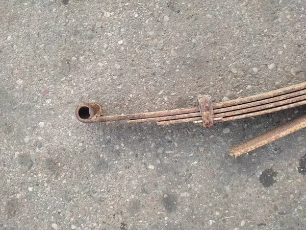 Ressort arrière Mitsubishi L200 image 7