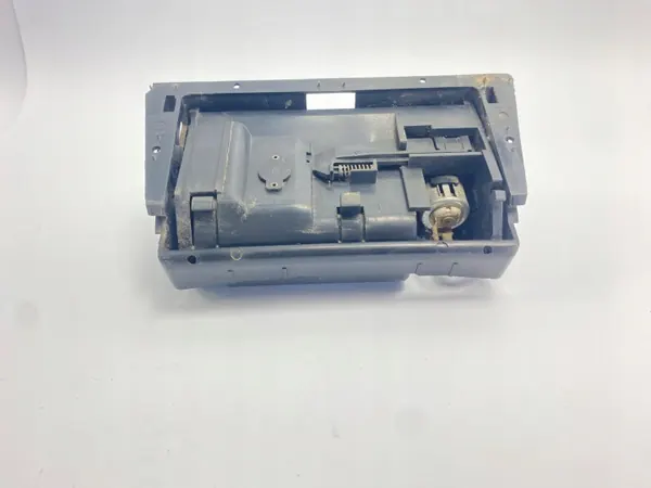 Cinzeiro dianteiro OEM SDV08106 para Mercedes W124 image 3