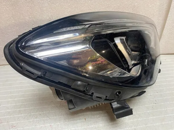 Rechter Voorlicht MERCEDES CLA W117 FULL LED image 2