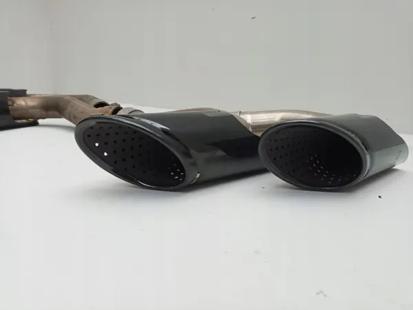 Lamborghini URUS Uitlaateindstuk OEM 4ML253681AK image 4