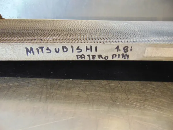 Condenseur AC Mitsubishi Pajero Pinin Pièce OEM image 6