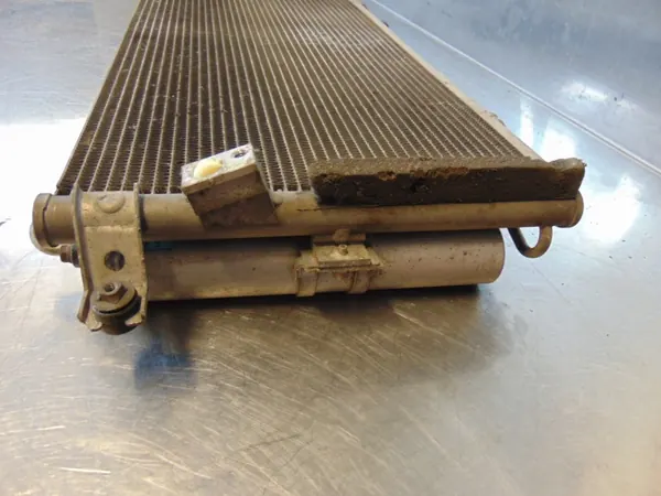 Condenseur AC Mitsubishi Pajero Pinin Pièce OEM image 8