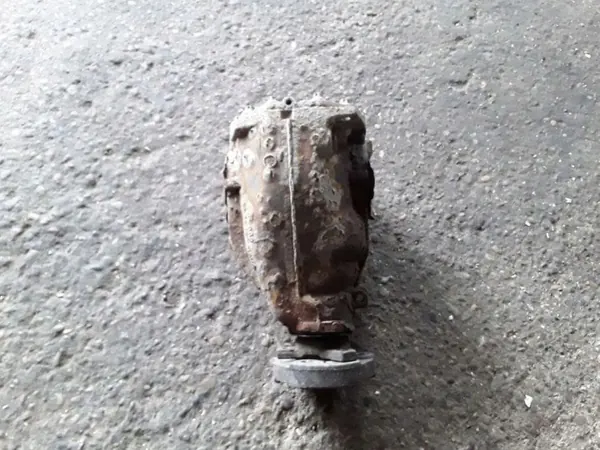 Taka-akselin vähennysvaihde OEM A2103510805 Mercedes-Benz C W203 image 2