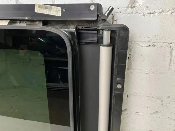 Techo solar Chrysler Pacifica 2018 OEM 30024768 image 10
