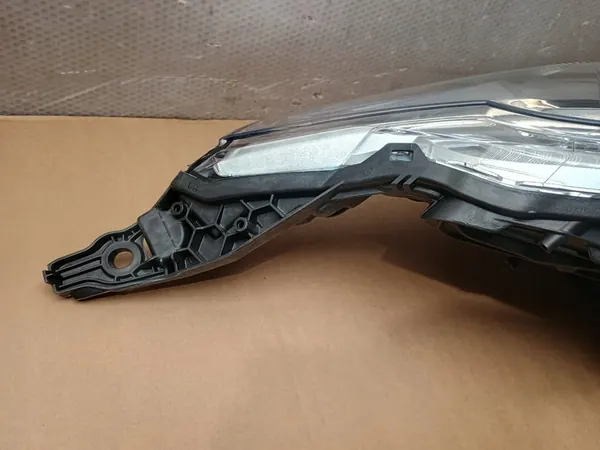 Vasen etuvalaisin Peugeot 208 I Lift OEM 1685352680 image 6