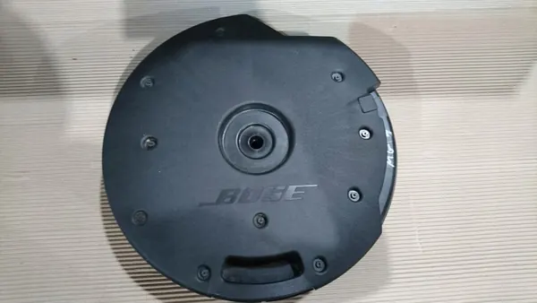 Subwoofer BOSE OEM 28170 3WS0A pour Renault Megane IV image 2