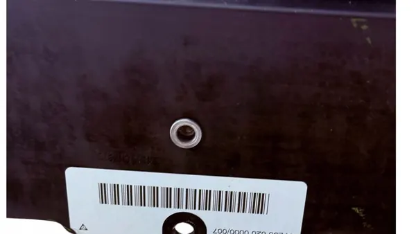 MERCEDES W290 GT AMG Feixe de Para-choque Dianteiro A2906200000 image 5