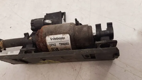Begagnad Webasto-pump OEM 7N0201607E för VW/Audi image 4