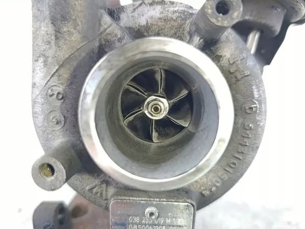 Turbocompressor com coletor OEM 038253019H KP39B-0005 image 4