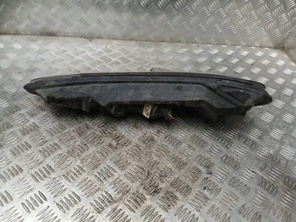 Hyundai Kona Oikea Etuvalo OEM 92208J90 image 6