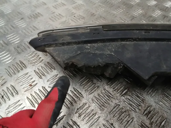Hyundai Kona Oikea Etuvalo OEM 92208J90 image 7
