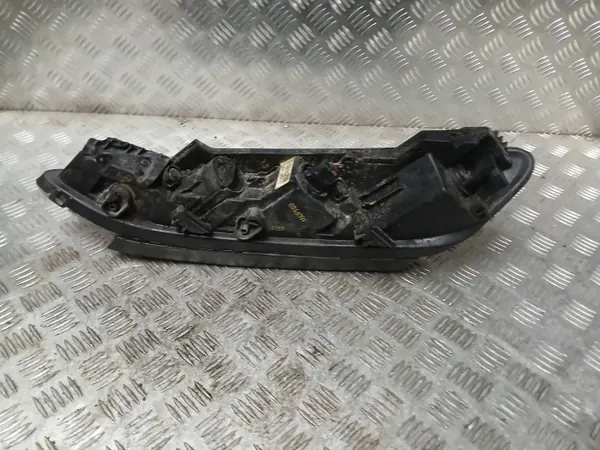 Hyundai Kona Oikea Etuvalo OEM 92208J90 image 9