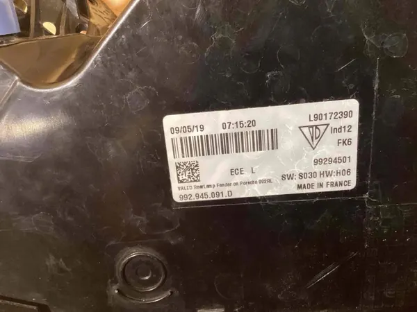 Porsche 992 Lanterna Traseira LED Esquerda OEM 992945091F image 9