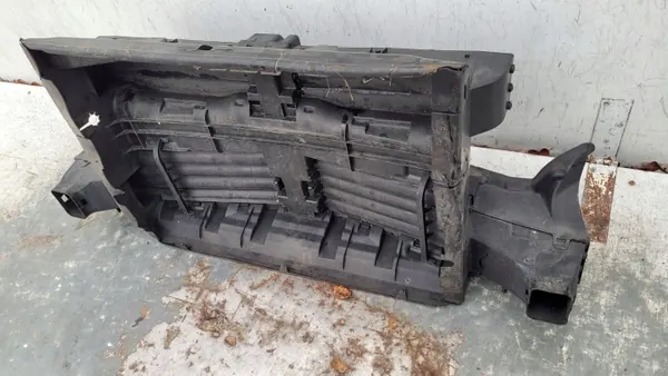 BMW Z4 G29 fram grilljalusi OEM 8747745 image 9