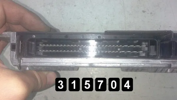 ECU Volvo AM-315704 para S40 1997 1.8L image 3