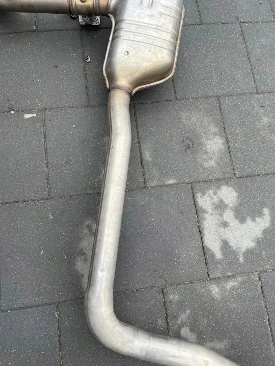 Audi A4 B9 Lift 2.0TDI Pakoputken Vaimennin OEM 8W0253411AH image 3