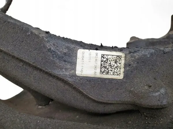 Audi Q5 SQ5 2012 Etu oikea pyörännapa OEM 8K0407242AB image 6