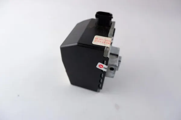 Verrou de colonne de direction OEM 8200020613A Renault Laguna II image 3