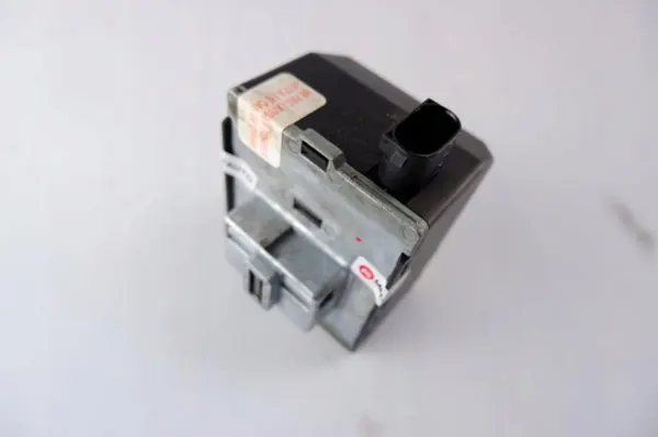 Verrou de colonne de direction OEM 8200020613A Renault Laguna II image 4