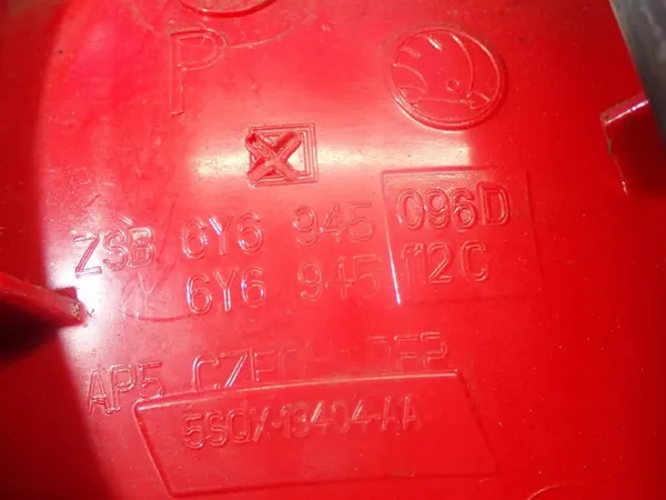 SKODA FABIA I HB 5D 04-07 Lámpara Trasera Derecha 6Y6945112C image 8