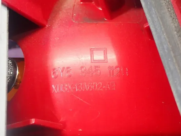 SKODA FABIA I HB 5D 04-07 Lámpara Trasera Derecha 6Y6945112C image 9