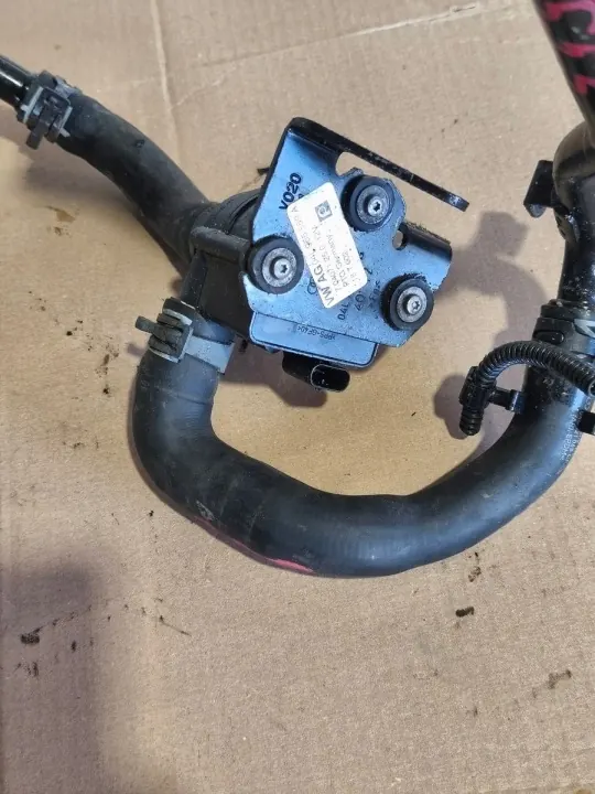 VW Audi Skoda 2.0 TDI hulpwaterpomp OEM 04L965559A image 4