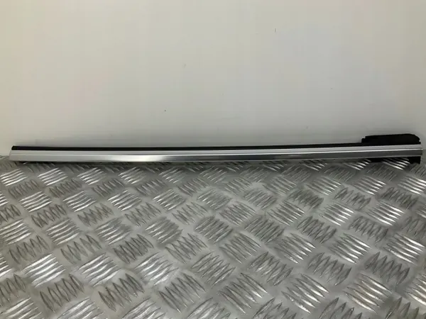 Moldagem vidro traseiro Audi A5 OEM 8F0853763D image 2