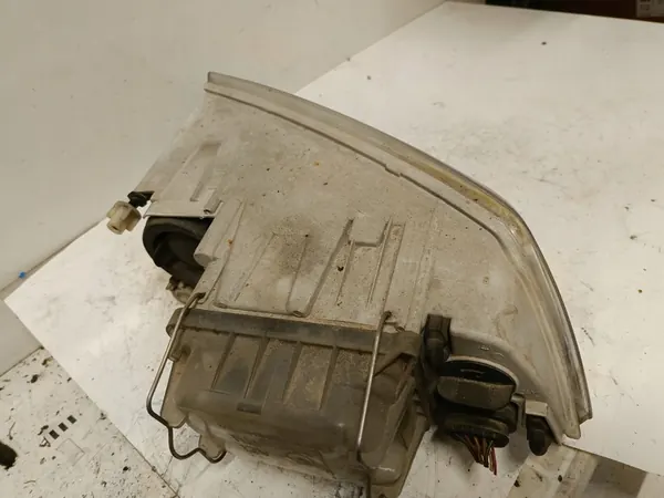 Oikea Etuvalaisin Skoda Octavia 1.9 TDI OEM image 2