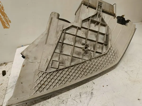 Oikea Etuvalaisin Skoda Octavia 1.9 TDI OEM image 3