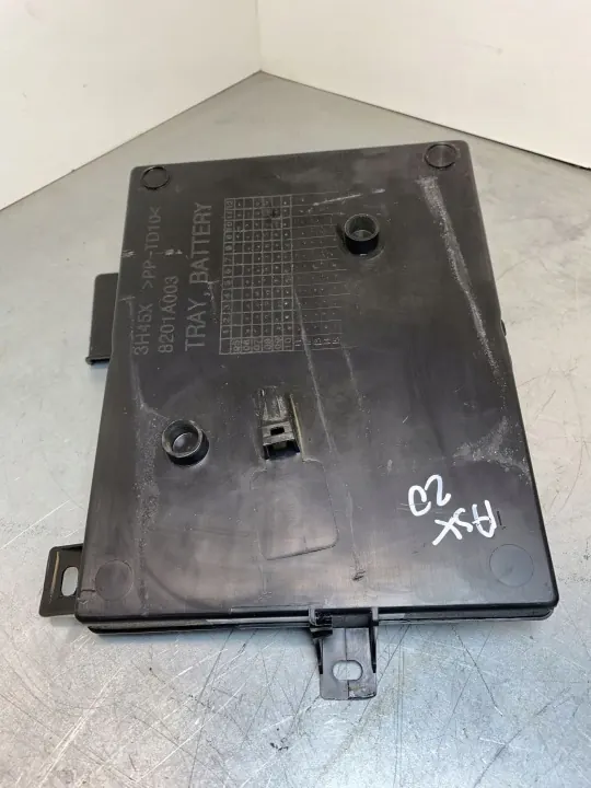 Couvercle batterie Mitsubishi OE 8201A003 - Occasion image 7