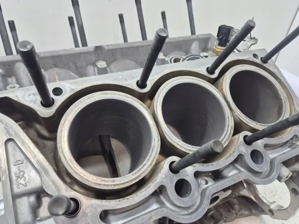 Gebrauchter Maserati Ghibli 235D Motorblock - OEM image 7