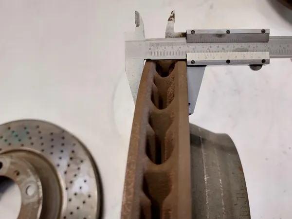 Porsche Carrera 991 Remschijf Set 9P1615301A image 6