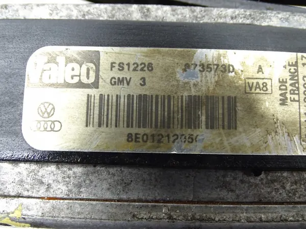 Jäähdytinpuhallin Audi A4 B6 1.9 TDI 130hv OEM 8E0121205Q image 5