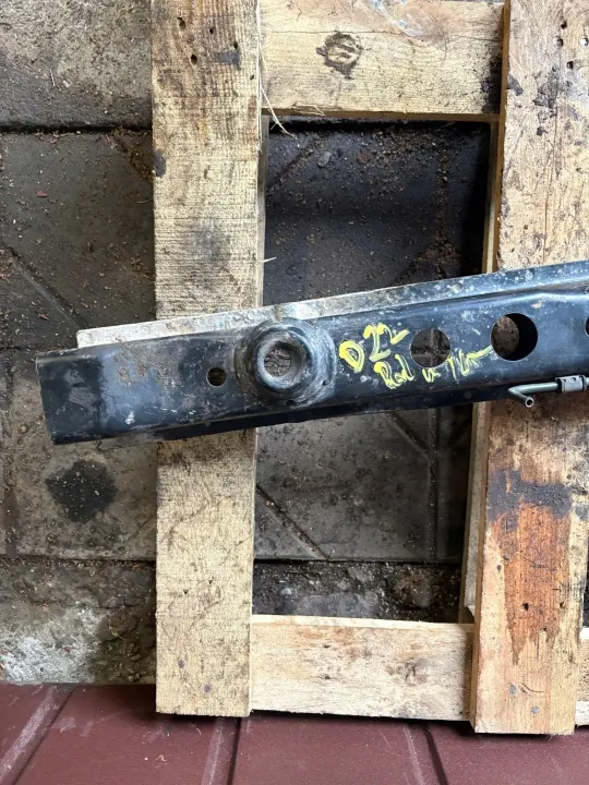 OEM Getriebestützbalken für Nissan Navara D22 image 3