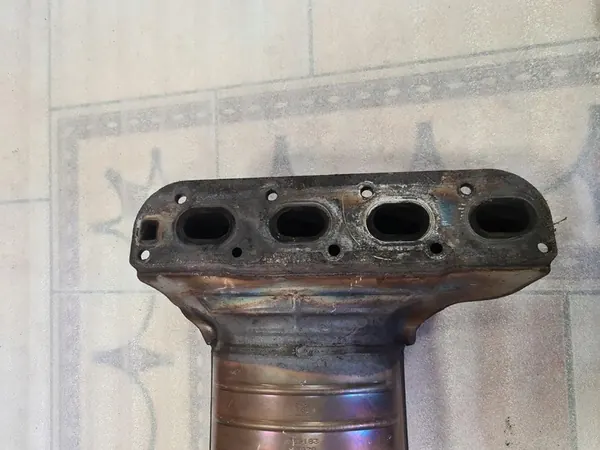 OPEL CORSA E 1.4 XER Coletor de Escape Catalisador 55574237 image 5