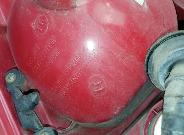 Luz Trasera Derecha Kia Picanto image 10