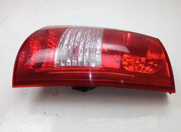 Luz Trasera Derecha Kia Picanto image 4