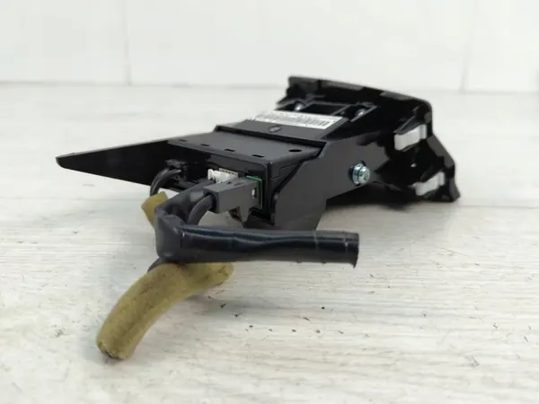 Mazda 6 CD-byttare OEM GHP966EF1 (2012-2015) image 4