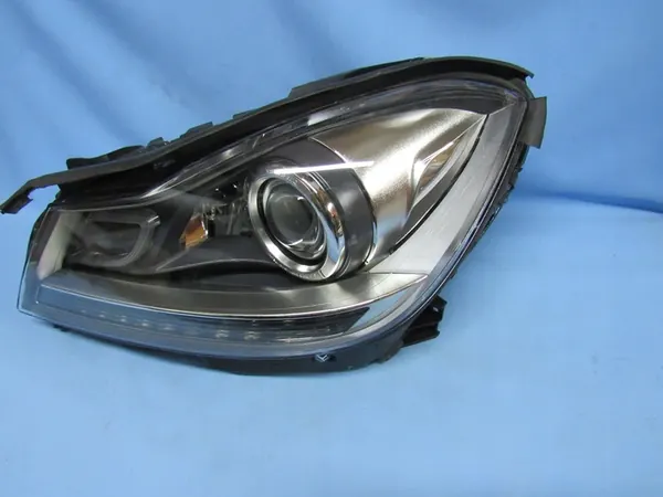 Linker Mercedes W204 Lift Bi-Xenon ILS LED Europa image 3