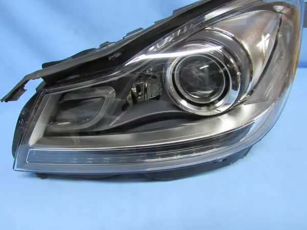 Linker Mercedes W204 Lift Bi-Xenon ILS LED Europa image 4