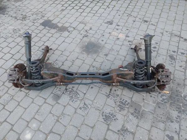 OEM-taka-akselipalkki Hyundai i30/Kia Ceed image 2