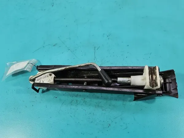 Macaco Seat OEM IMPRK1546854, 6R0011031B - Usado image 4