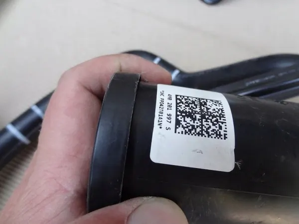 Aktivkohlefilter-Pumpe OEM 4M0201997S - Gebraucht image 6