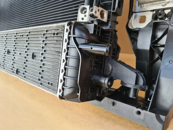 Rinforzo Anteriore Audi A4 A5 B9 8W0805594 image 3