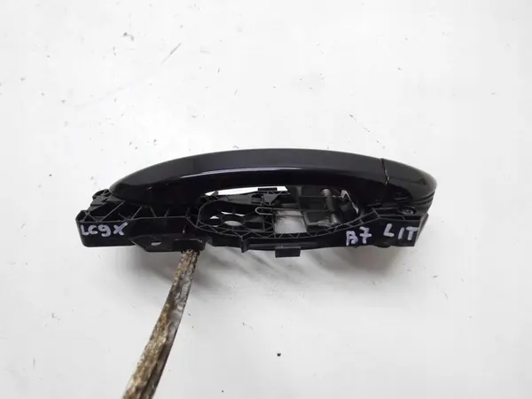 VW Passat B6 B7 vasen takaluukun kahva musta OEM image 3