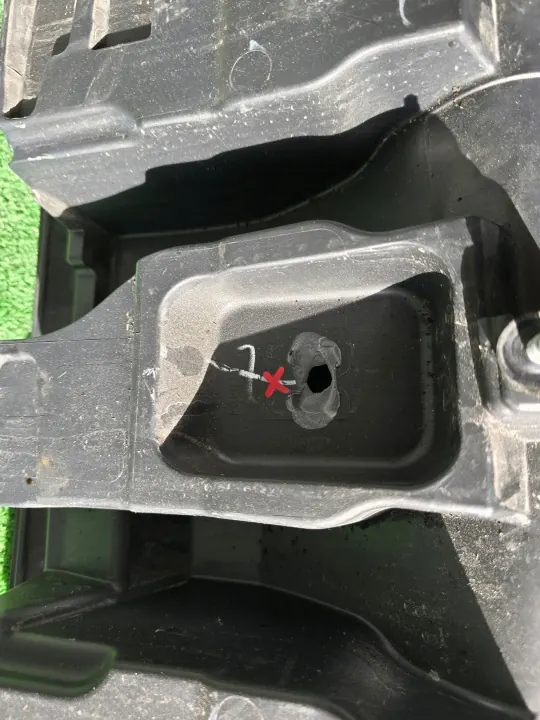 BMW X6 G06 Mengklep OEM 7471777 - Gebruikt image 3