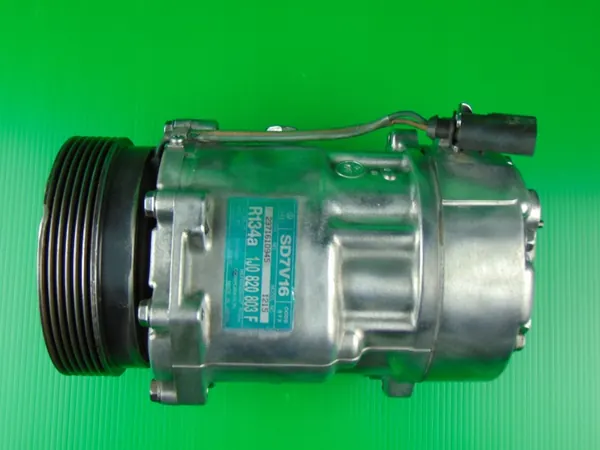 Compresor A/C OEM 1J0820803F para Golf IV 1.9TDI image 2