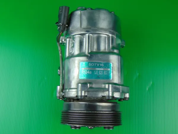 Compresor A/C OEM 1J0820803F para Golf IV 1.9TDI image 4