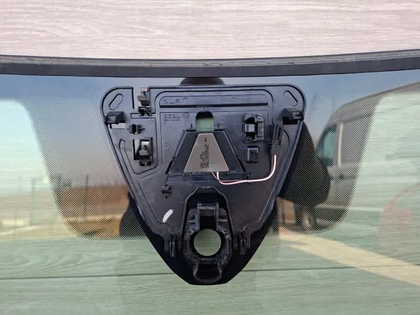 Parabrisas VW T-Roc OEM 2GA845011AF con sensor image 9