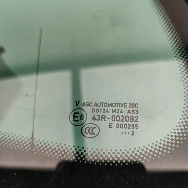 Vidro Traseiro Esquerdo VW Touareg OEM 7P6845297 Usado image 6